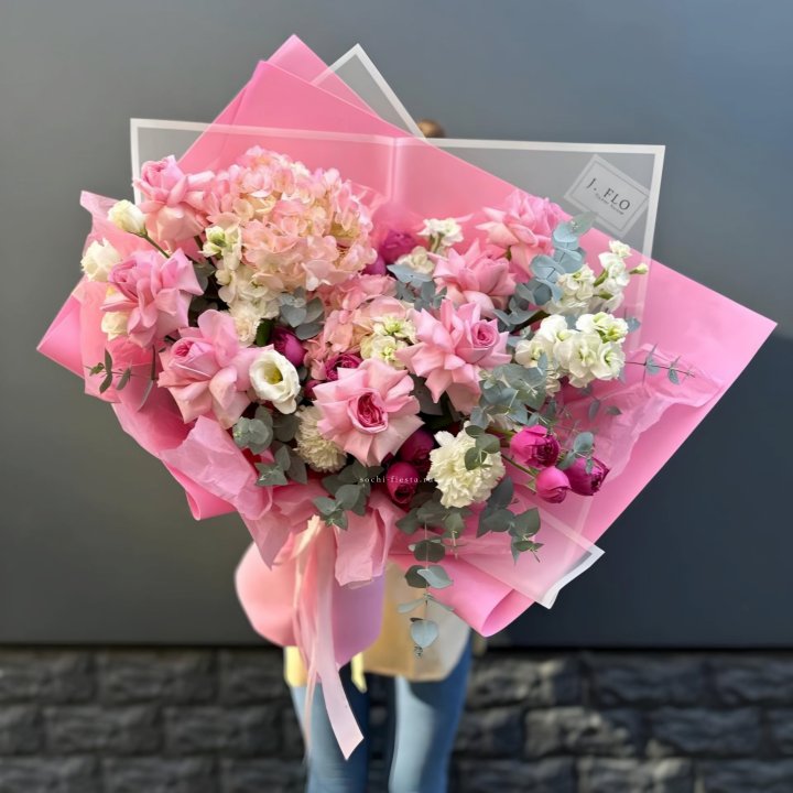 Дизайнерский букет №25 с доставкой в Долгопрудном