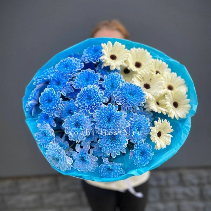 Букет хризантем и гербер в Долгопрудном