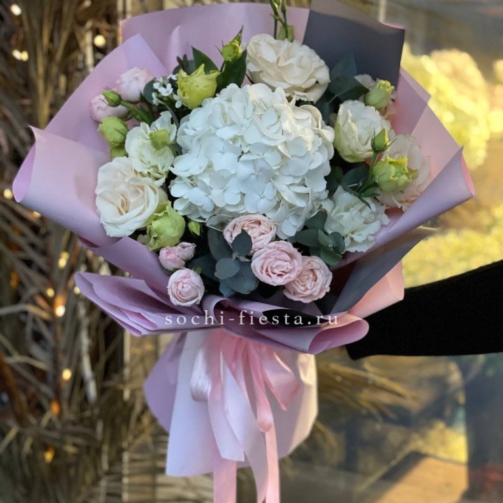 Букет с гортензией №3 в Долгопрудном