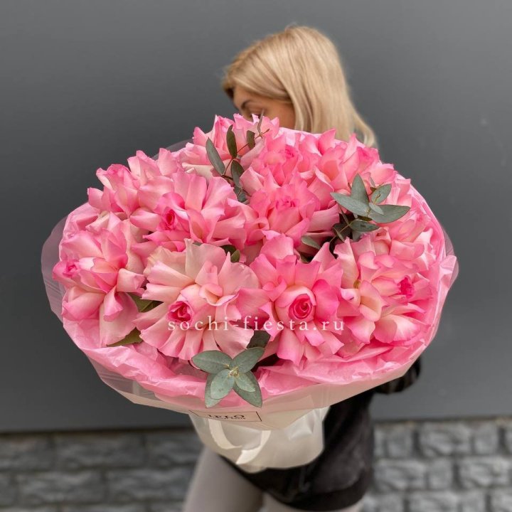 11 французских роз с доставкой в Долгопрудном