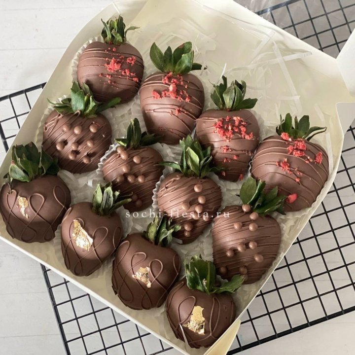 Клубника в шоколаде 12 ягод в Долгопрудном