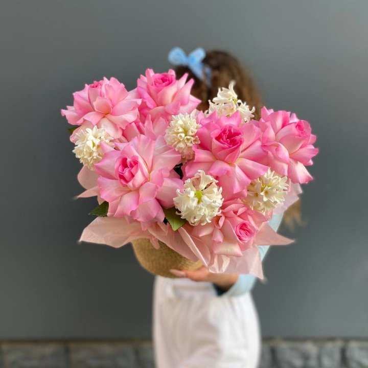 Дуо розы и гиацинты с доставкой в Долгопрудном