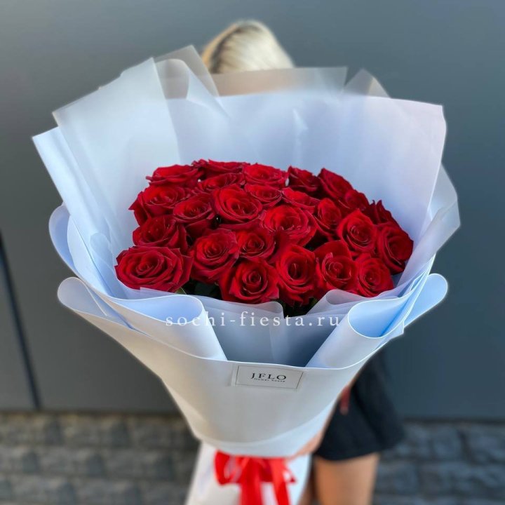 25 высоких роз  в Долгопрудном