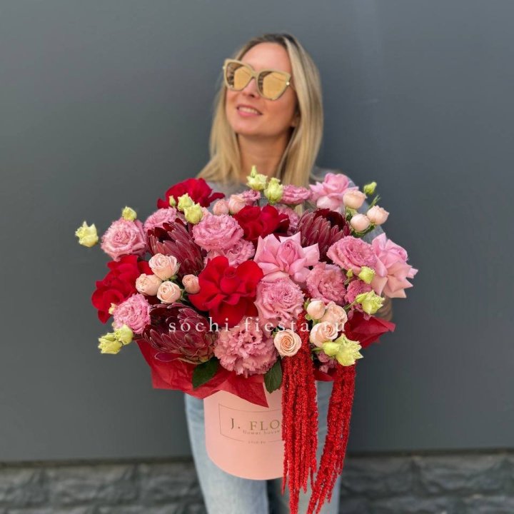 Дизайнерский цилиндр "Криотель" в Долгопрудном