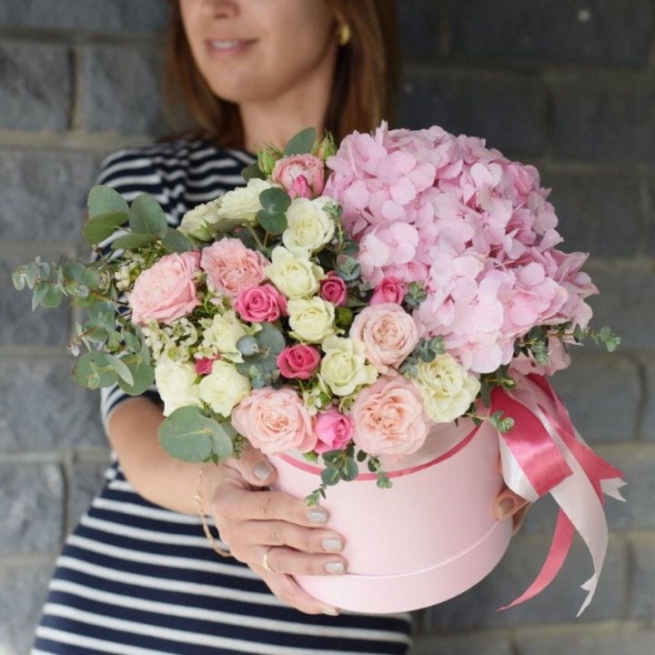 Дизайнерский цилиндр №1 с доставкой в Долгопрудном