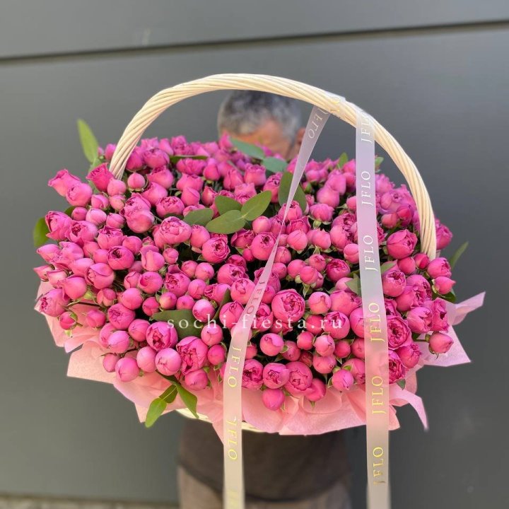 Корзина роз Мисти Баблс 101 в Долгопрудном