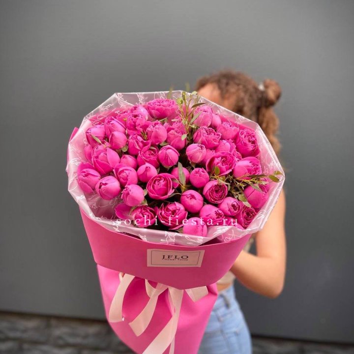 Кустовые розы букет Мисти Баблс с доставкой в Долгопрудном