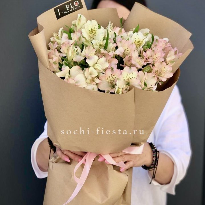 17  альстромерий в крафте в Долгопрудном