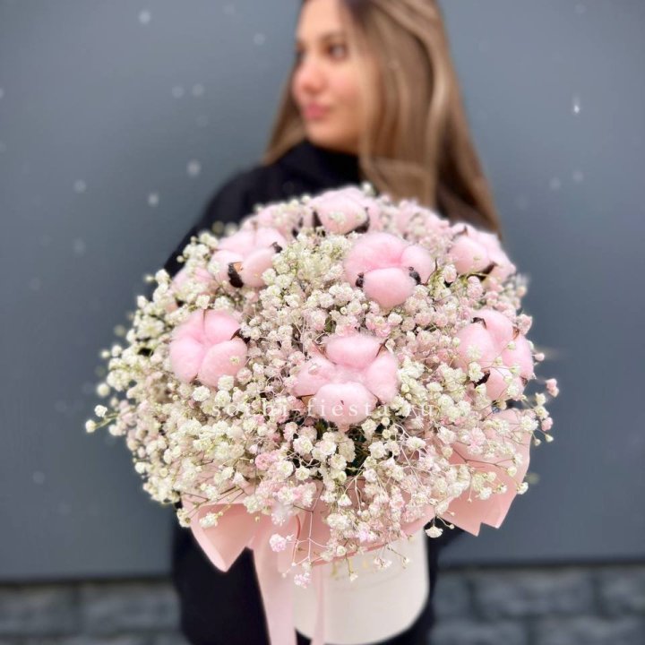 Гипсофилы с хлопком в шляпной коробке в Долгопрудном