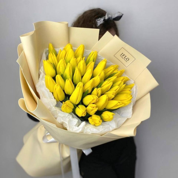 51 жёлтый тюльпан в Долгопрудном