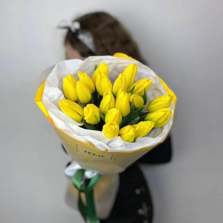  19 жёлтых тюльпанов в Долгопрудном