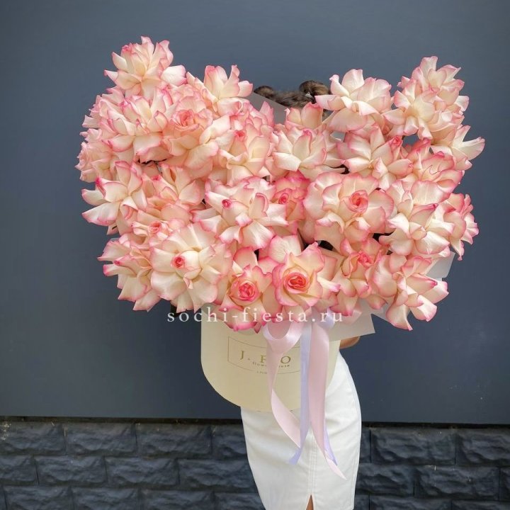 31 французская роза Джумилия в боксе в Долгопрудном