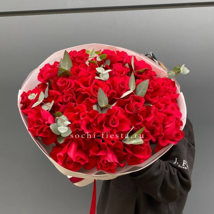 23 Красных французских роз в Долгопрудном