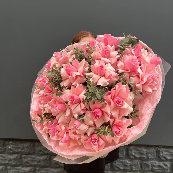  25 розовых французских роз в Долгопрудном