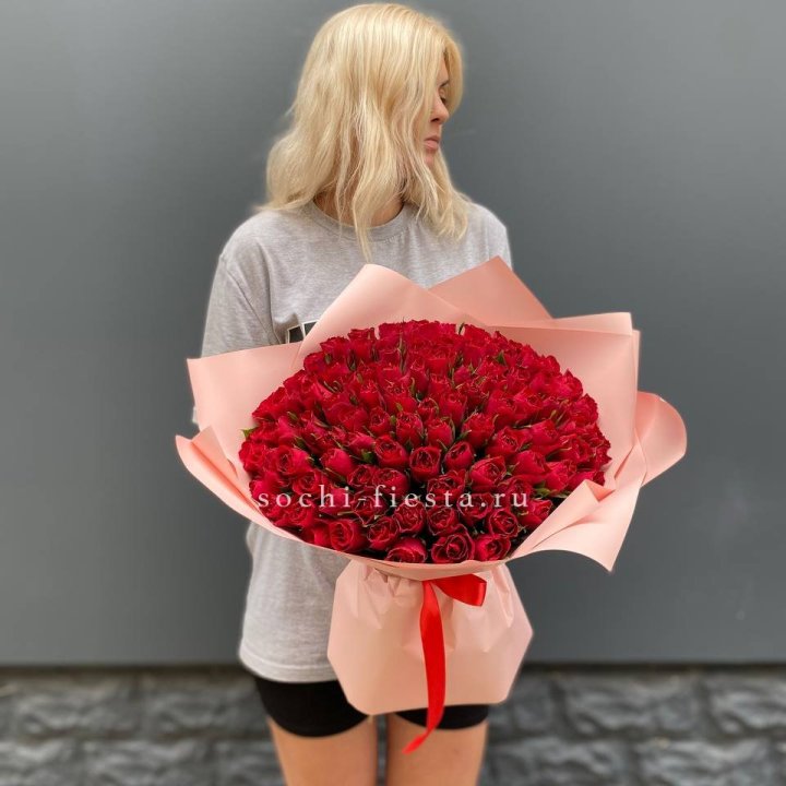 101  красная кенийская роза  с доставкой в Долгопрудном