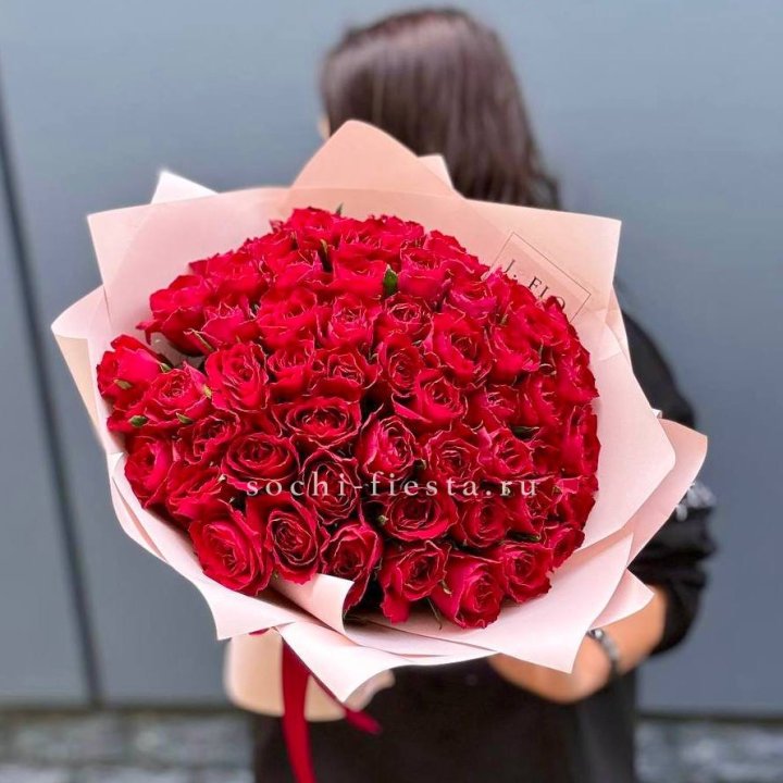 55 кенийских роз в Долгопрудном