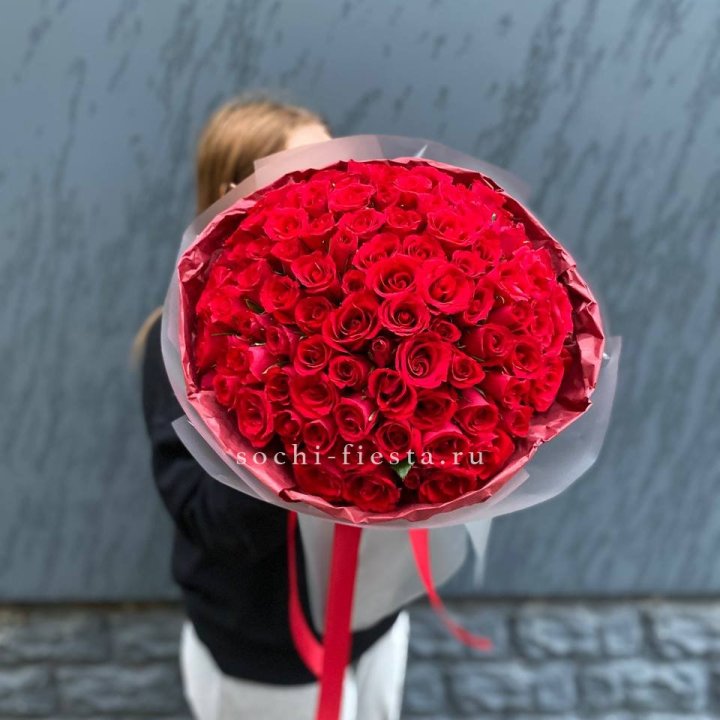 101  красная кенийская роза  с доставкой в Долгопрудном