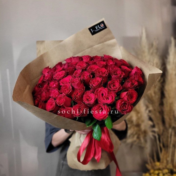 63 красных роз вайт в Долгопрудном
